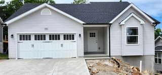 1725 Twelve Oaks Place, Pevely, MO 63070