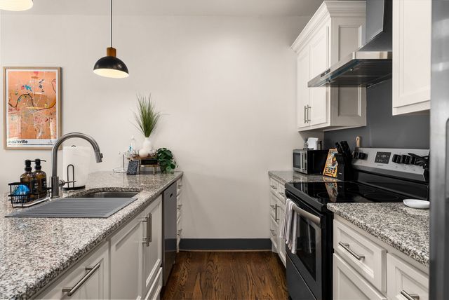 3808 Hutson Ave, Nashville, TN 37216