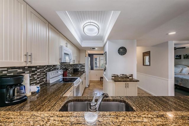 7435 BAYSHORE DRIVE 303, Treasure Island, FL 33706