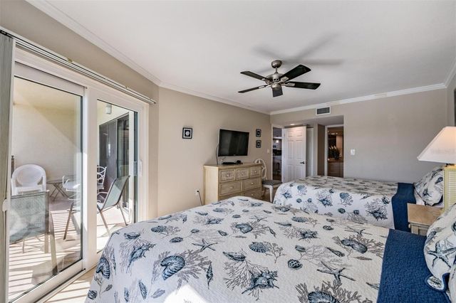7435 BAYSHORE DRIVE 303, Treasure Island, FL 33706