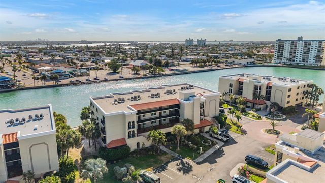 7435 BAYSHORE DRIVE 303, Treasure Island, FL 33706