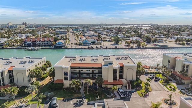 7435 BAYSHORE DRIVE 303, Treasure Island, FL 33706