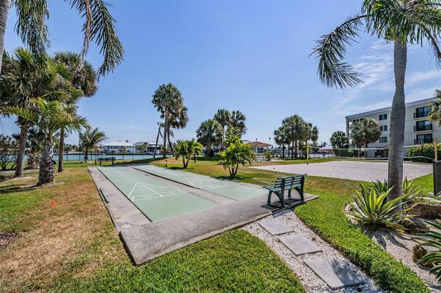 7435 BAYSHORE DRIVE 303, Treasure Island, FL 33706