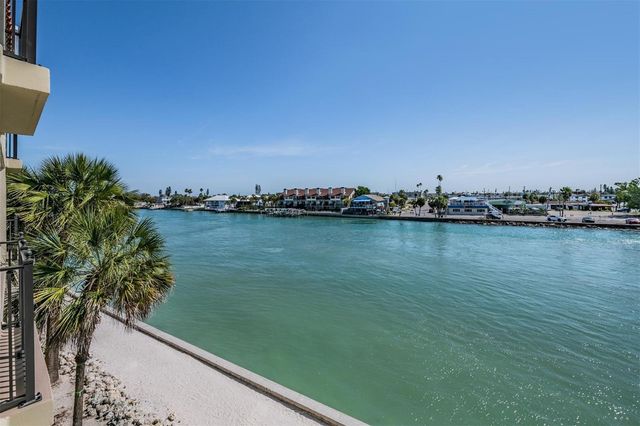 7435 BAYSHORE DRIVE 303, Treasure Island, FL 33706
