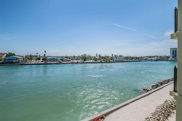 7435 BAYSHORE DRIVE 303, Treasure Island, FL 33706