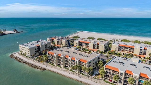 7435 BAYSHORE DRIVE 303, Treasure Island, FL 33706