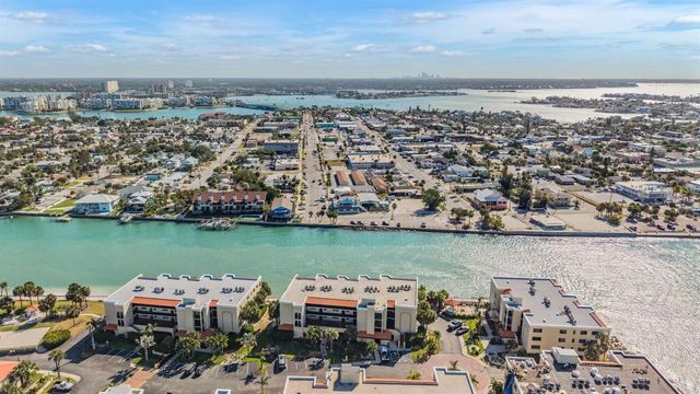 7435 BAYSHORE DRIVE 303, Treasure Island, FL 33706