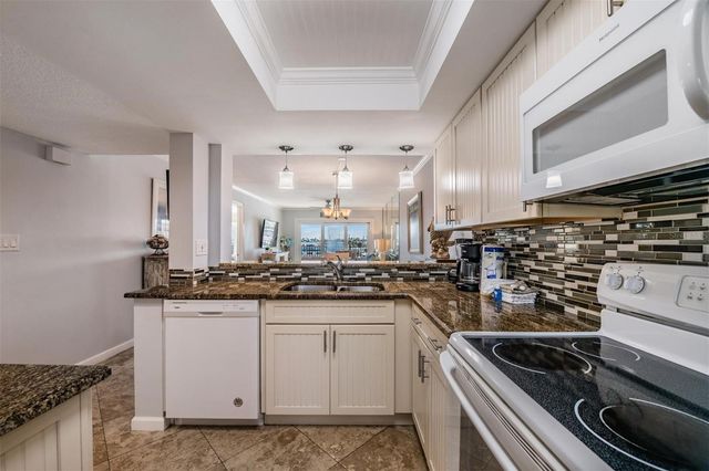 7435 BAYSHORE DRIVE 303, Treasure Island, FL 33706