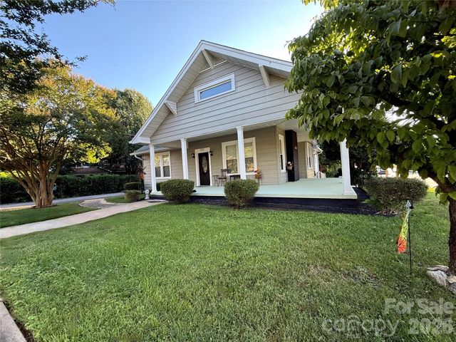 302 S College Avenue, Newton, NC 28658