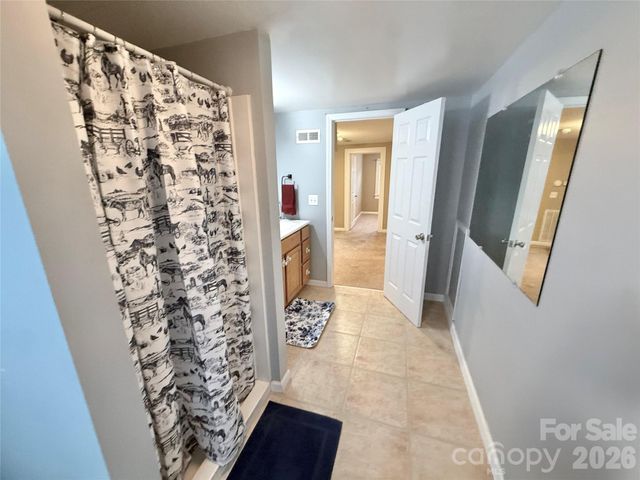 302 S College Avenue, Newton, NC 28658