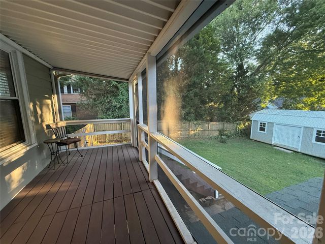302 S College Avenue, Newton, NC 28658
