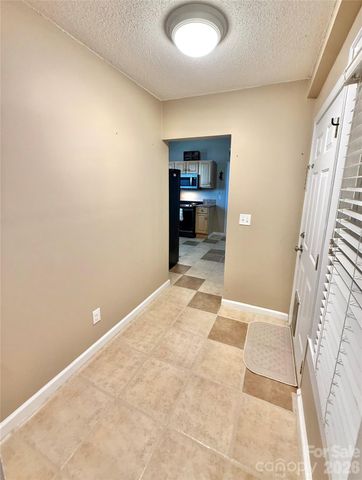 302 S College Avenue, Newton, NC 28658