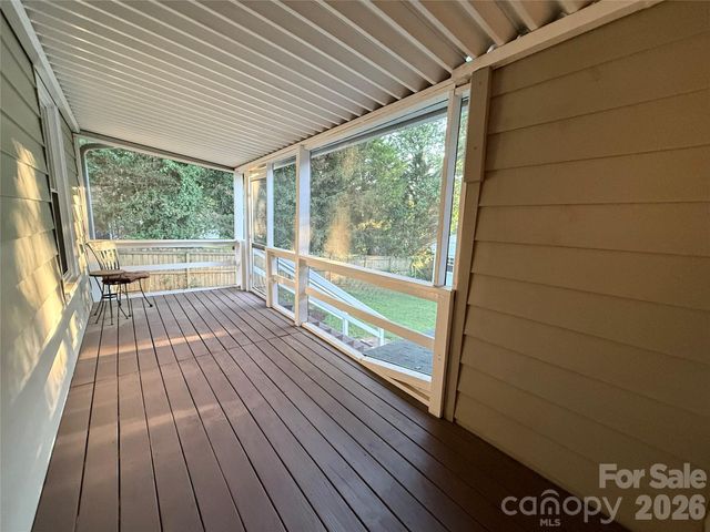 302 S College Avenue, Newton, NC 28658