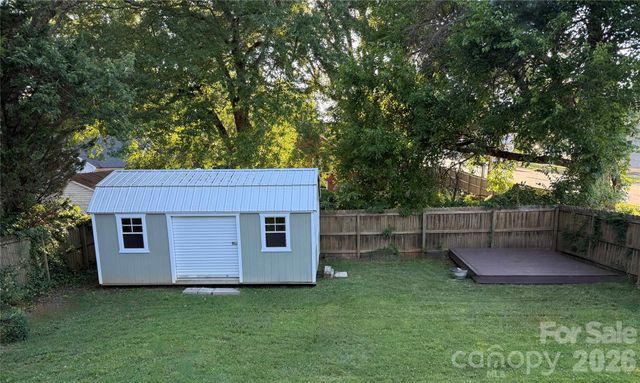 302 S College Avenue, Newton, NC 28658