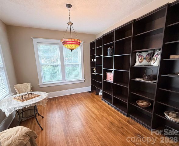 302 S College Avenue, Newton, NC 28658