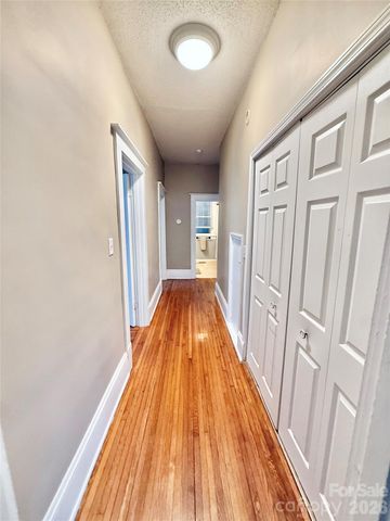 302 S College Avenue, Newton, NC 28658