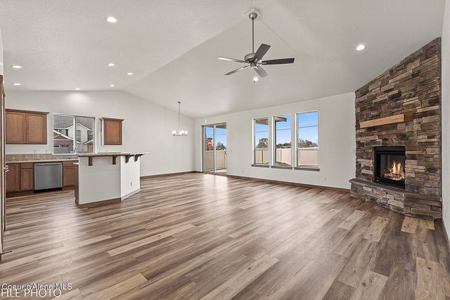 4425 E Davin DR, Post Falls, ID 83854