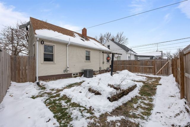 526 30th Street SE, Cedar Rapids, IA 52403