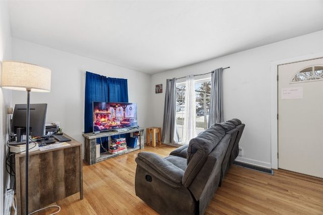 526 30th Street SE, Cedar Rapids, IA 52403