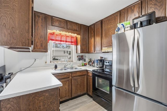 526 30th Street SE, Cedar Rapids, IA 52403