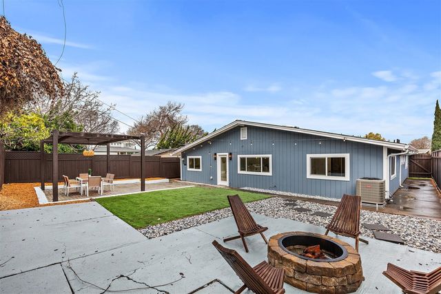 1189 Skylake Ct, Sunnyvale, CA 94089