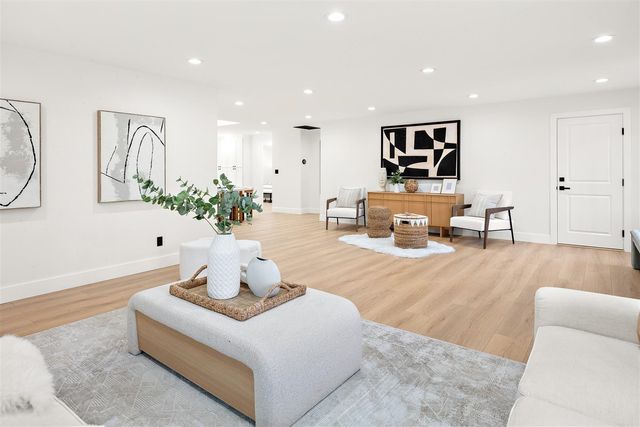 1189 Skylake Ct, Sunnyvale, CA 94089