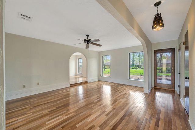 822 Devonport Lane, Seabrook, TX 77586