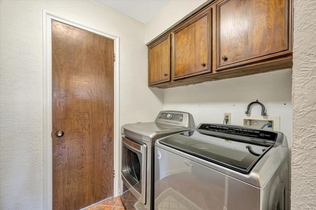 822 Devonport Lane, Seabrook, TX 77586