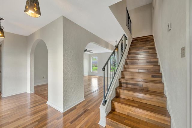 822 Devonport Lane, Seabrook, TX 77586