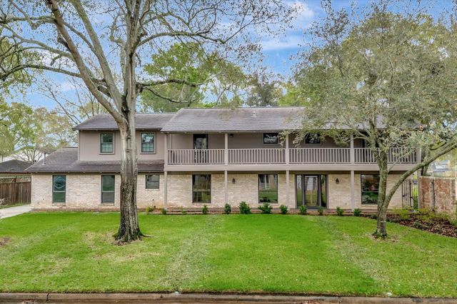 822 Devonport Lane, Seabrook, TX 77586