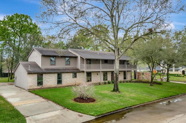 822 Devonport Lane, Seabrook, TX 77586