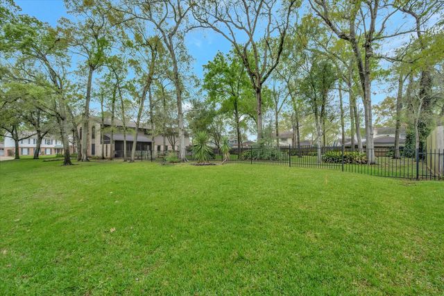 822 Devonport Lane, Seabrook, TX 77586