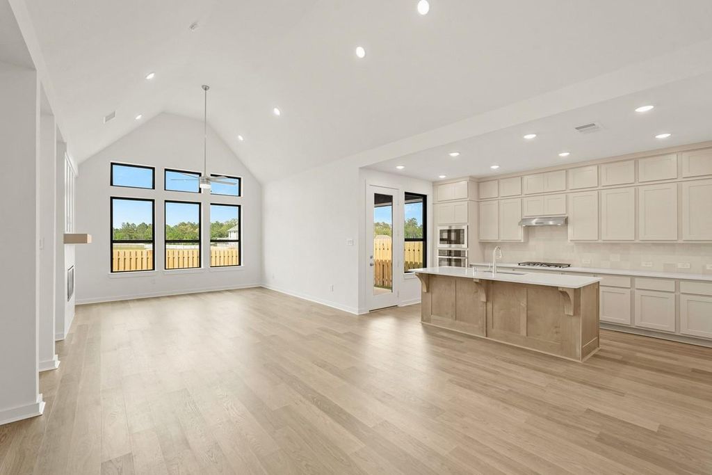 2154 Stillhouse Drive, Todd Mission, TX 77316