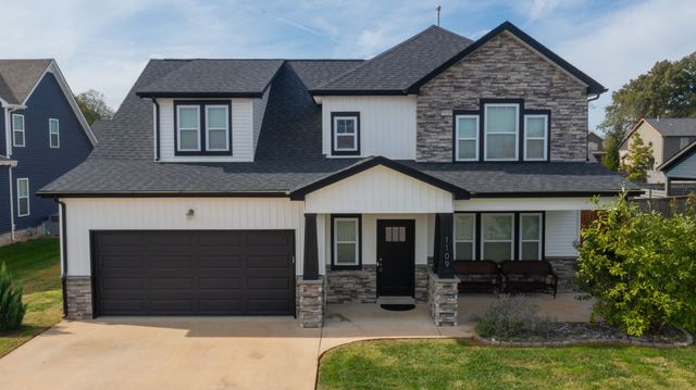 1109 Michaela Cir, Clarksville, TN 37043