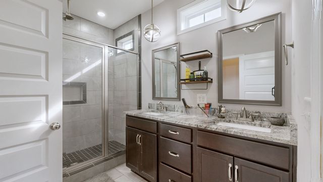 1109 Michaela Cir, Clarksville, TN 37043