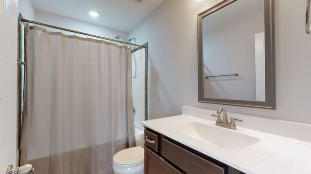 1109 Michaela Cir, Clarksville, TN 37043