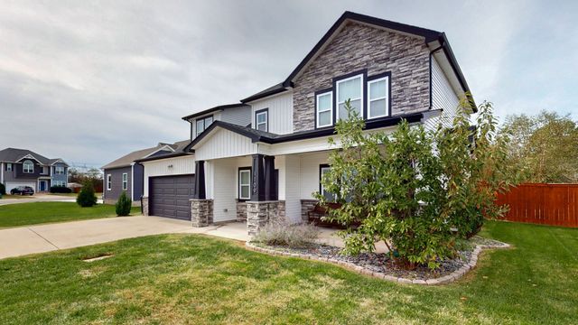 1109 Michaela Cir, Clarksville, TN 37043