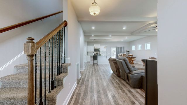 1109 Michaela Cir, Clarksville, TN 37043