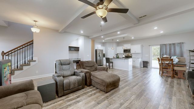 1109 Michaela Cir, Clarksville, TN 37043