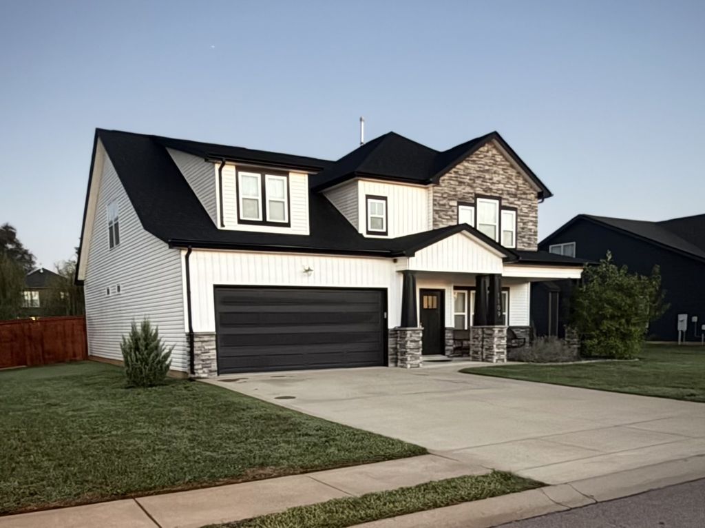 1109 Michaela Cir, Clarksville, TN 37043