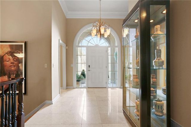 5205 W 116th Street, Leawood, KS 66211