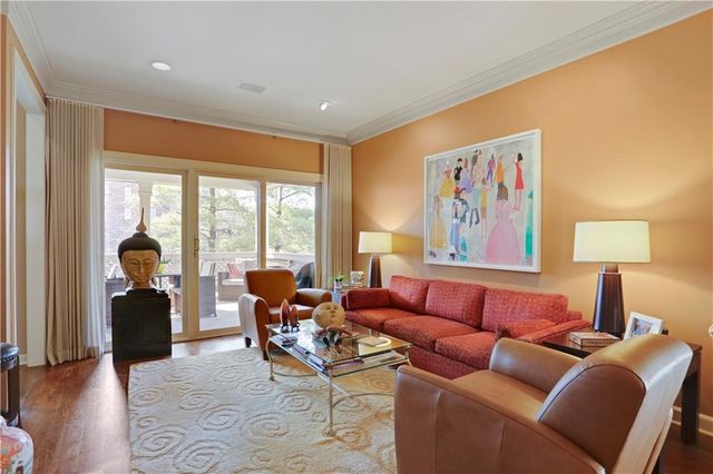 5205 W 116th Street, Leawood, KS 66211