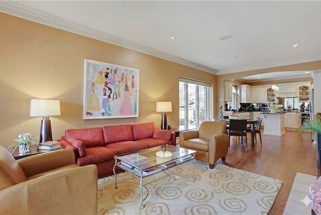 5205 W 116th Street, Leawood, KS 66211