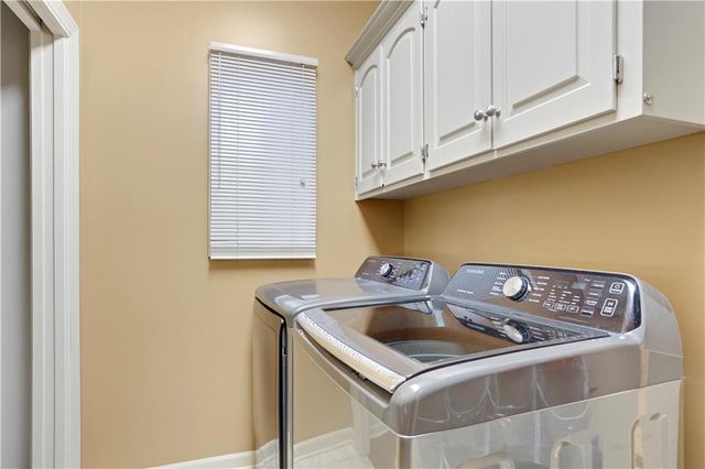 5205 W 116th Street, Leawood, KS 66211