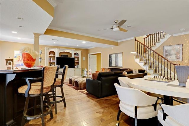 5205 W 116th Street, Leawood, KS 66211