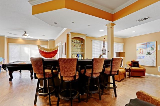 5205 W 116th Street, Leawood, KS 66211