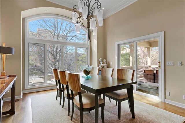 5205 W 116th Street, Leawood, KS 66211