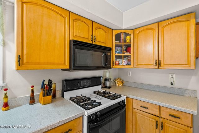 190 Hudson Avenue, Middletown, NJ 07748