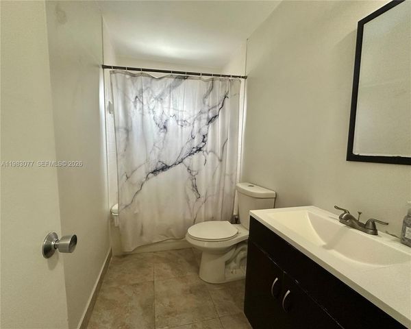 15302 SW 180th Ter, Miami, FL 33187