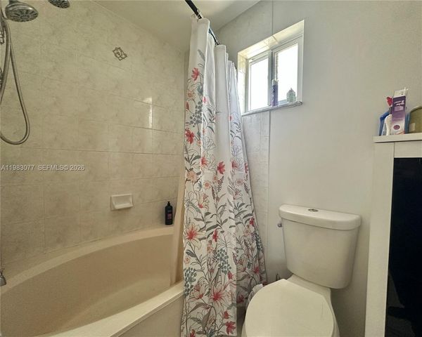 15302 SW 180th Ter, Miami, FL 33187